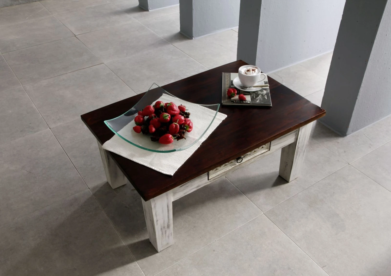 Table Basse 90x60 Manguier Ciré Blanc Antique CASTLE-ANTIK #247 3 Table Basse 90x60 Manguier Ciré Blanc Antique CASTLE-ANTIK #247 – Image 3