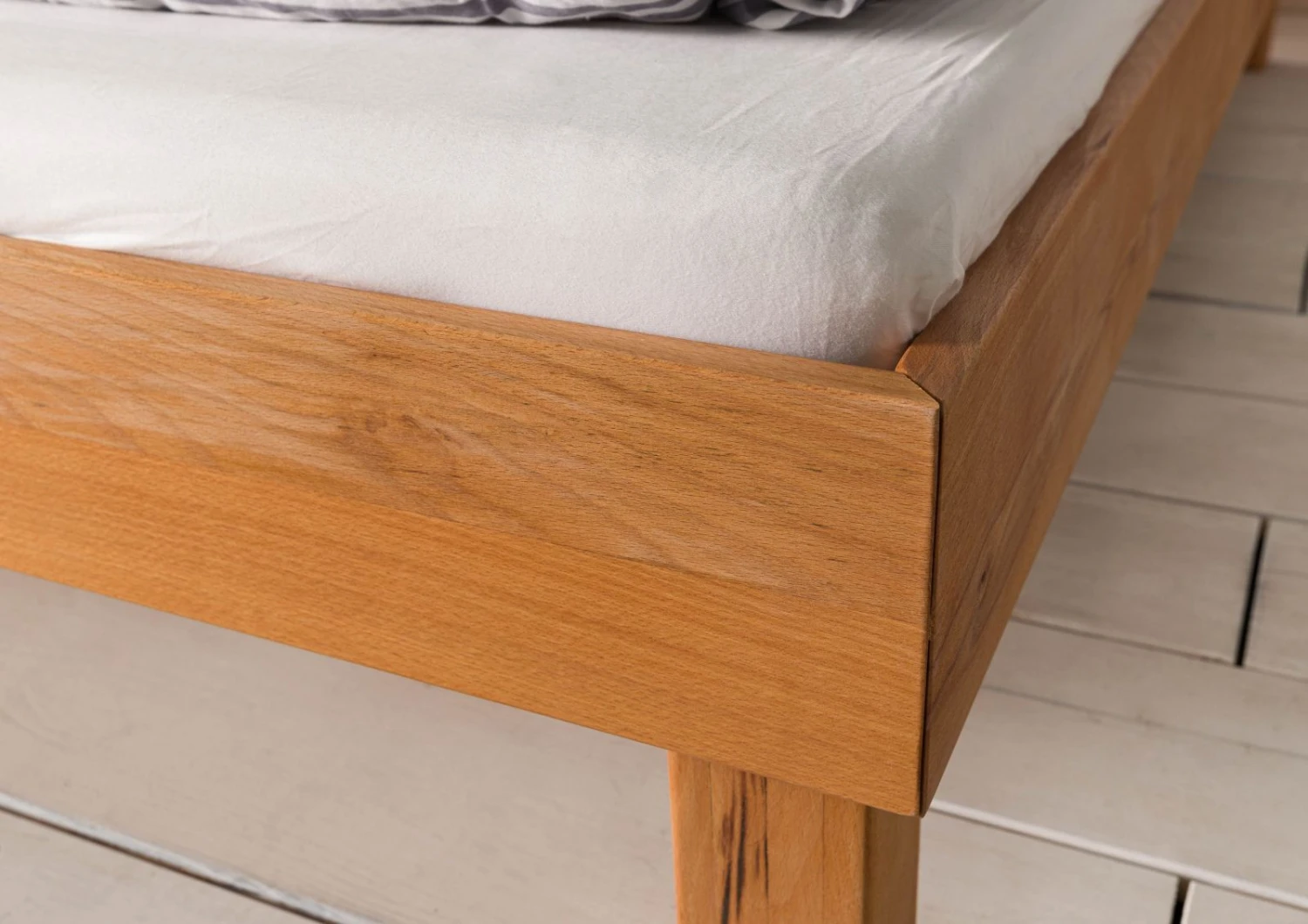 Lit Double 180x200 Coeur De Hêtre Huilé Hêtre Naturel TomMe #104 4 Lit Double 180x200 Coeur De Hêtre Huilé Hêtre Naturel TomMe #104 – Image 4