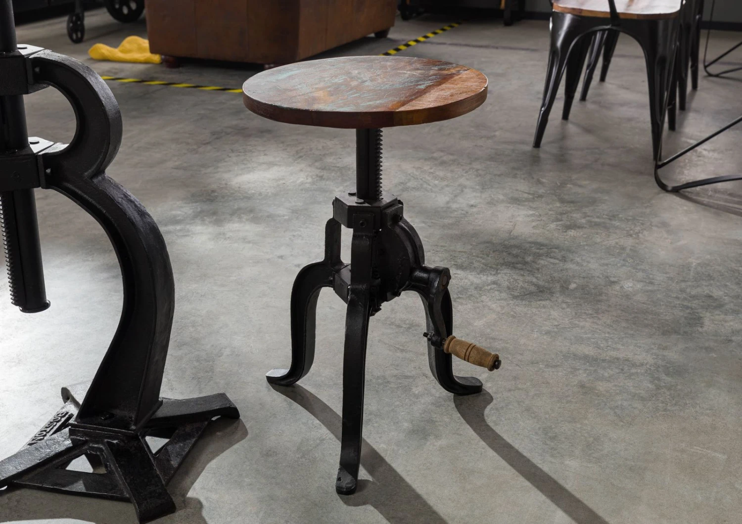 Tabouret 35x35 Bois De Récupération Laqué Multicolore INDUSTRIAL #02 1 Tabouret 35x35 Bois De Récupération Laqué Multicolore INDUSTRIAL #02