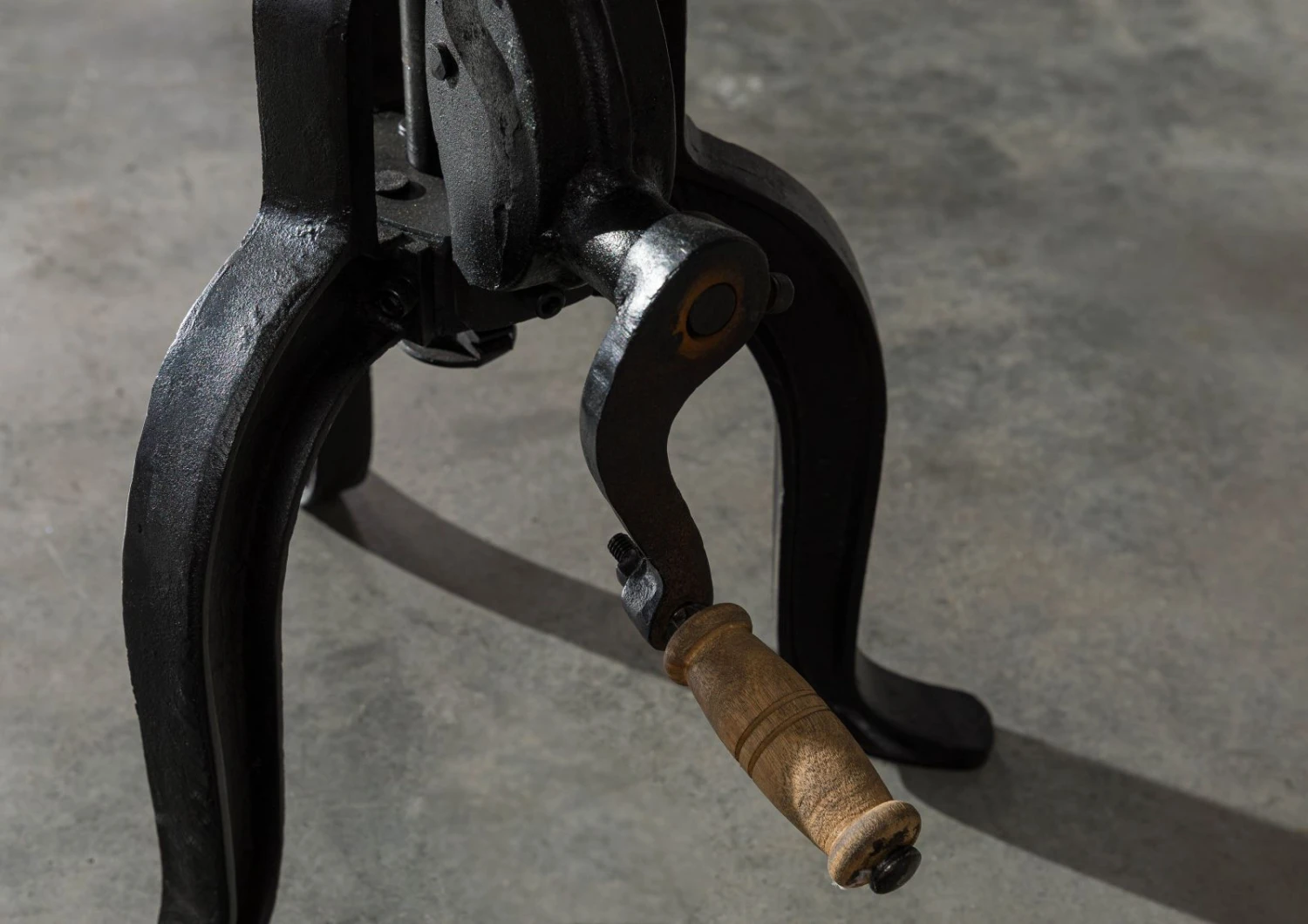 Tabouret 35x35 Bois De Récupération Laqué Multicolore INDUSTRIAL #02 4 Tabouret 35x35 Bois De Récupération Laqué Multicolore INDUSTRIAL #02 – Image 4