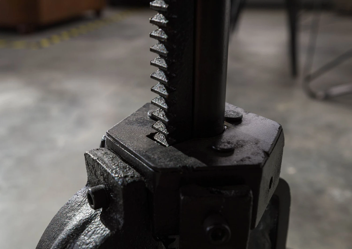 Tabouret 35x35 Bois De Récupération Laqué Multicolore INDUSTRIAL #02 6 Tabouret 35x35 Bois De Récupération Laqué Multicolore INDUSTRIAL #02 – Image 6