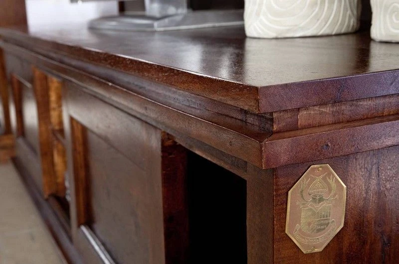 Meuble TV 160x45 Acacia Laqué Nougat OXFORD #450 3 Meuble TV 160x45 Acacia Laqué Nougat OXFORD #450 – Image 3