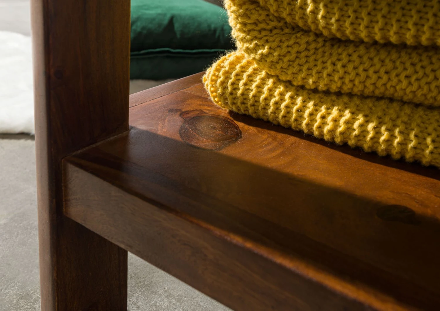 Table Basse 70x70 Palissandre Ciré Noisette TORONTO #206 4 Table Basse 70x70 Palissandre Ciré Noisette TORONTO #206 – Image 4