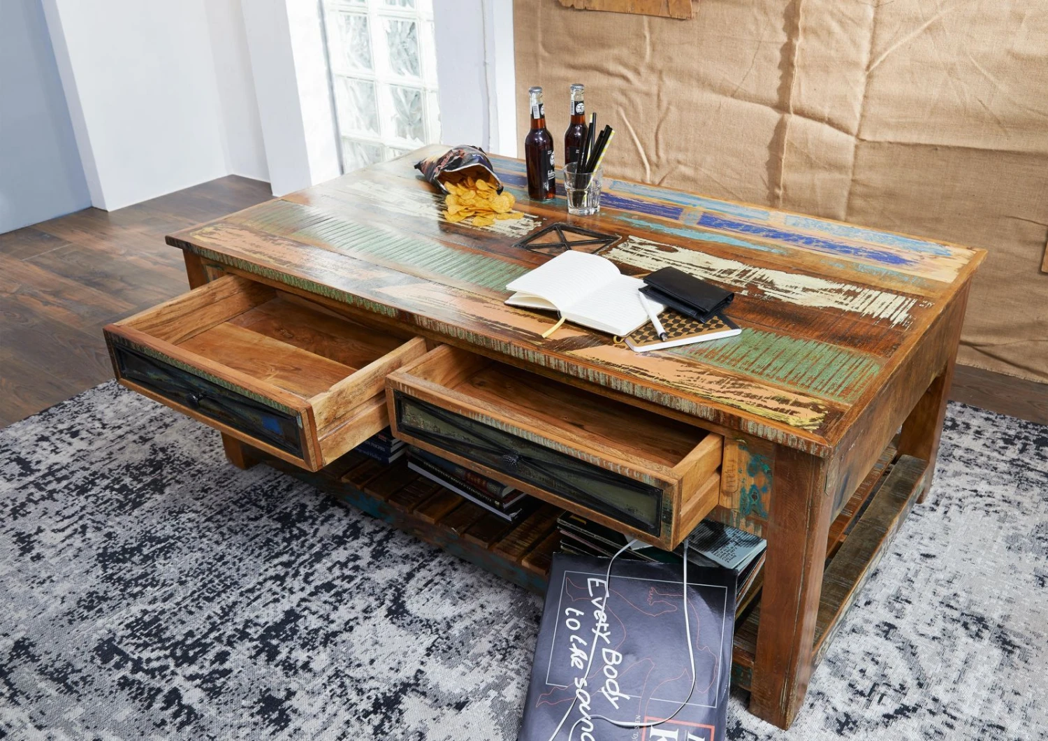 Table Basse 140x80 Bois De Récupération Laqué Multicolore NATURE OF SPIRIT #108 4 Table Basse 140x80 Bois De Récupération Laqué Multicolore NATURE OF SPIRIT #108 – Image 4