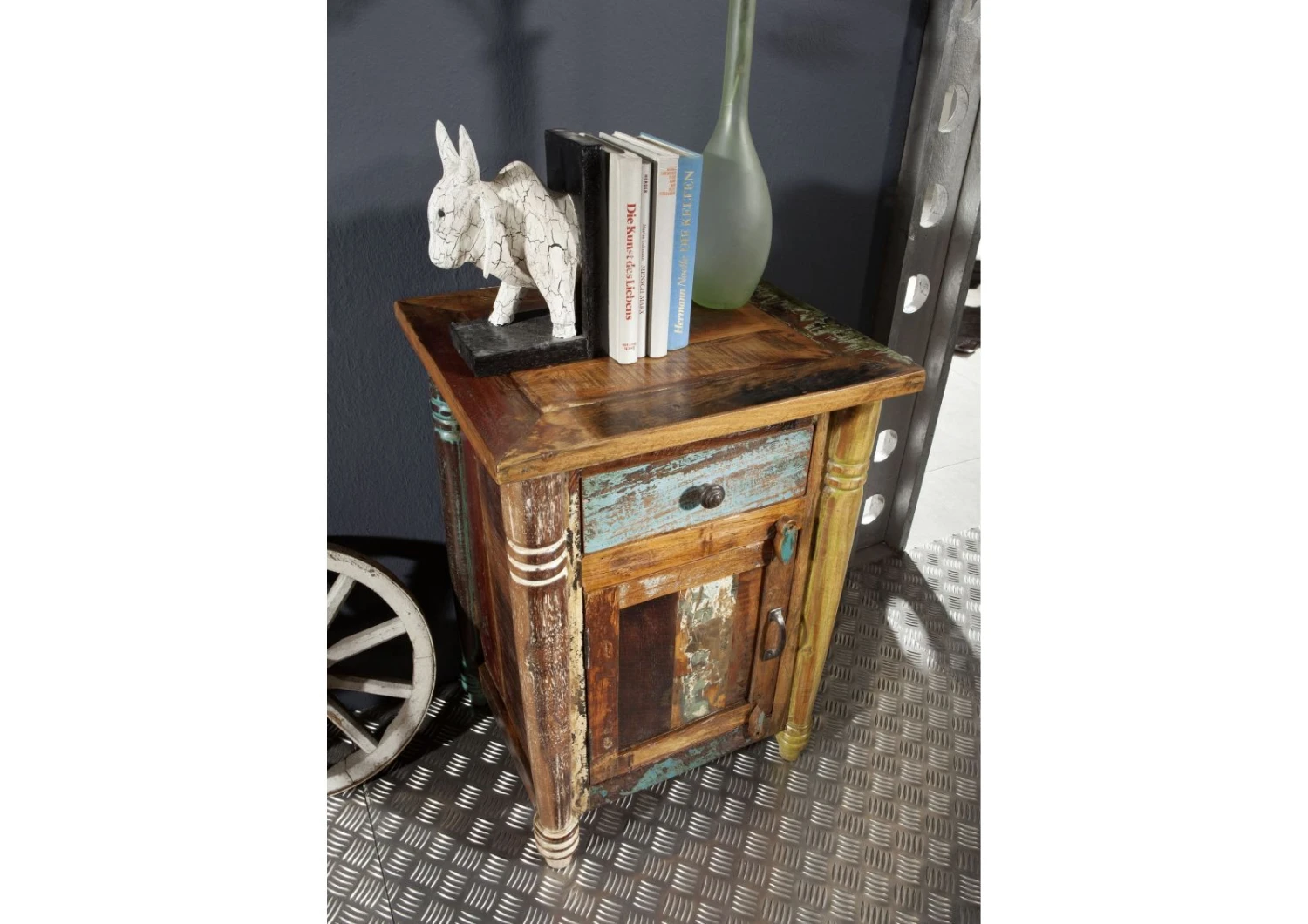 Table De Nuit 50x42 Bois De Récupération Laqué Multicolore FABLE #03 3 Table De Nuit 50x42 Bois De Récupération Laqué Multicolore FABLE #03 – Image 3