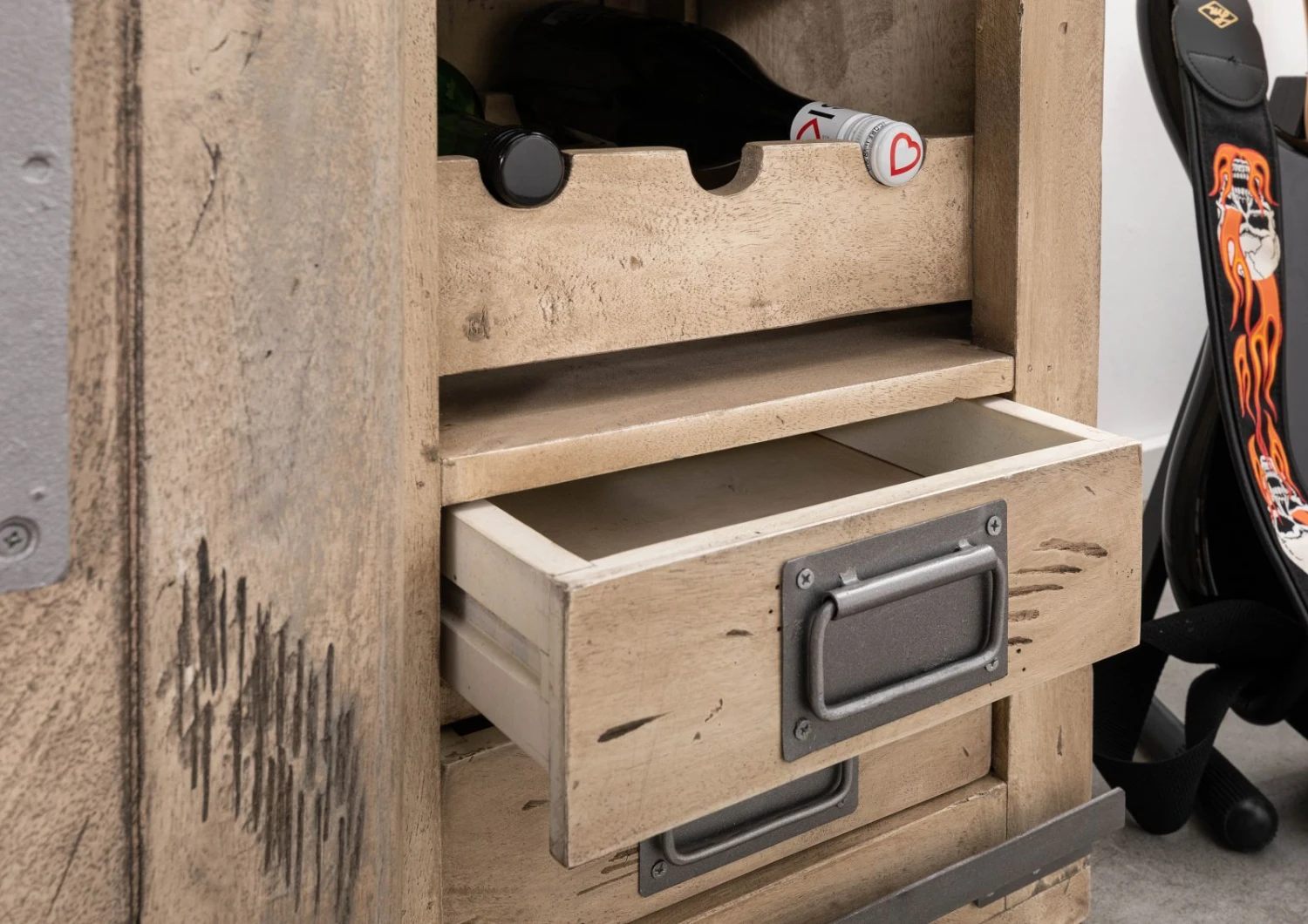 Étagère à Vin 80x40 Manguier Laqué Blanchi RAILWAY #340 5 Étagère à Vin 80x40 Manguier Laqué Blanchi RAILWAY #340 – Image 5