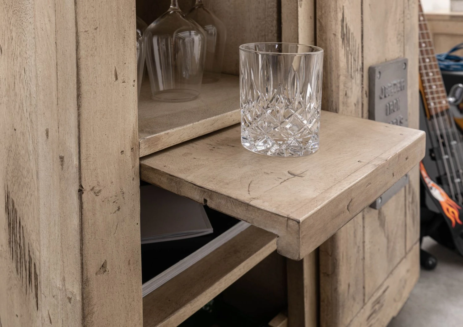 Étagère à Vin 80x40 Manguier Laqué Blanchi RAILWAY #340 6 Étagère à Vin 80x40 Manguier Laqué Blanchi RAILWAY #340 – Image 6