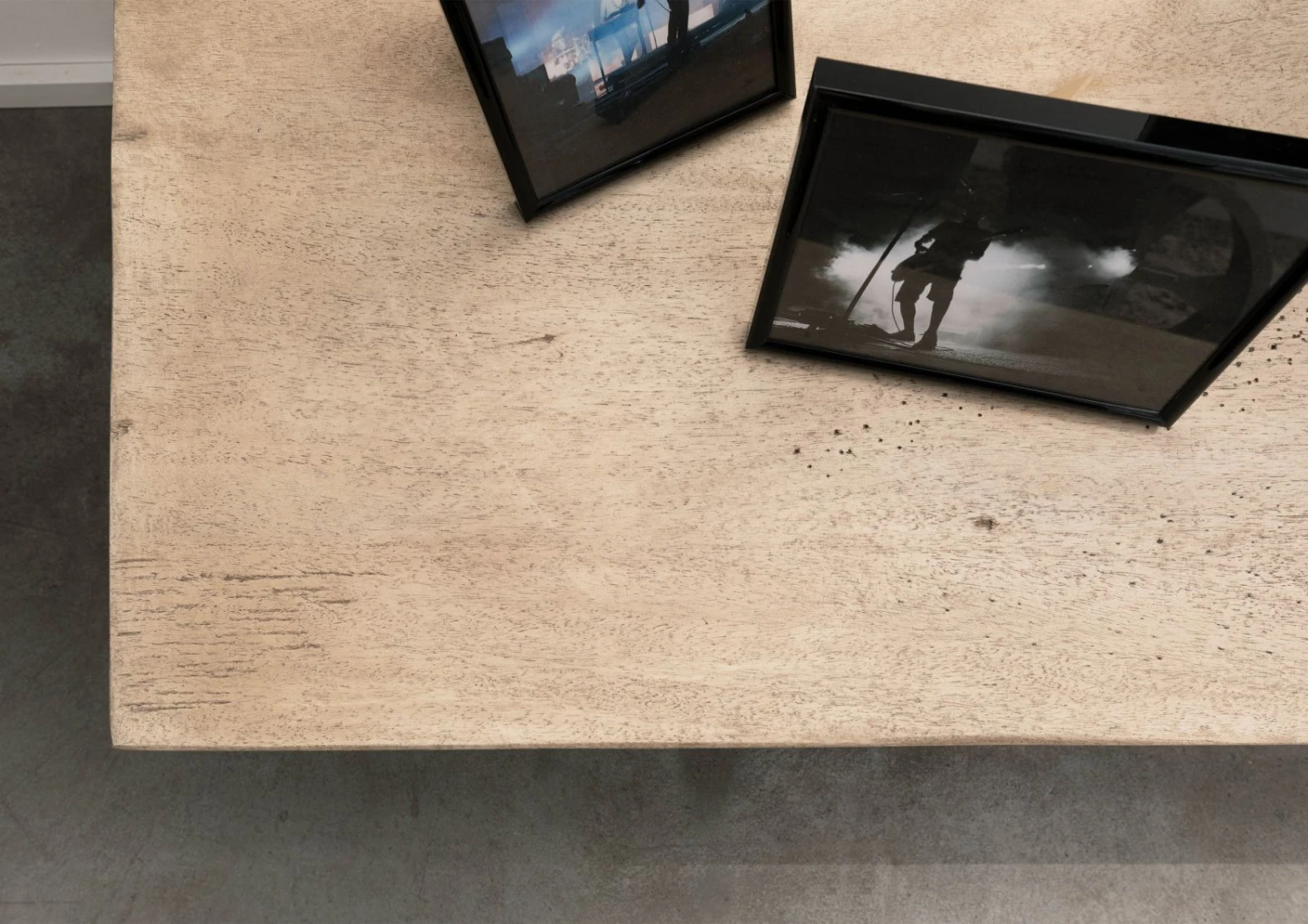 Meuble TV 200x55 Manguier Laqué Blanchi RAILWAY #351 7 Meuble TV 200x55 Manguier Laqué Blanchi RAILWAY #351 – Image 7