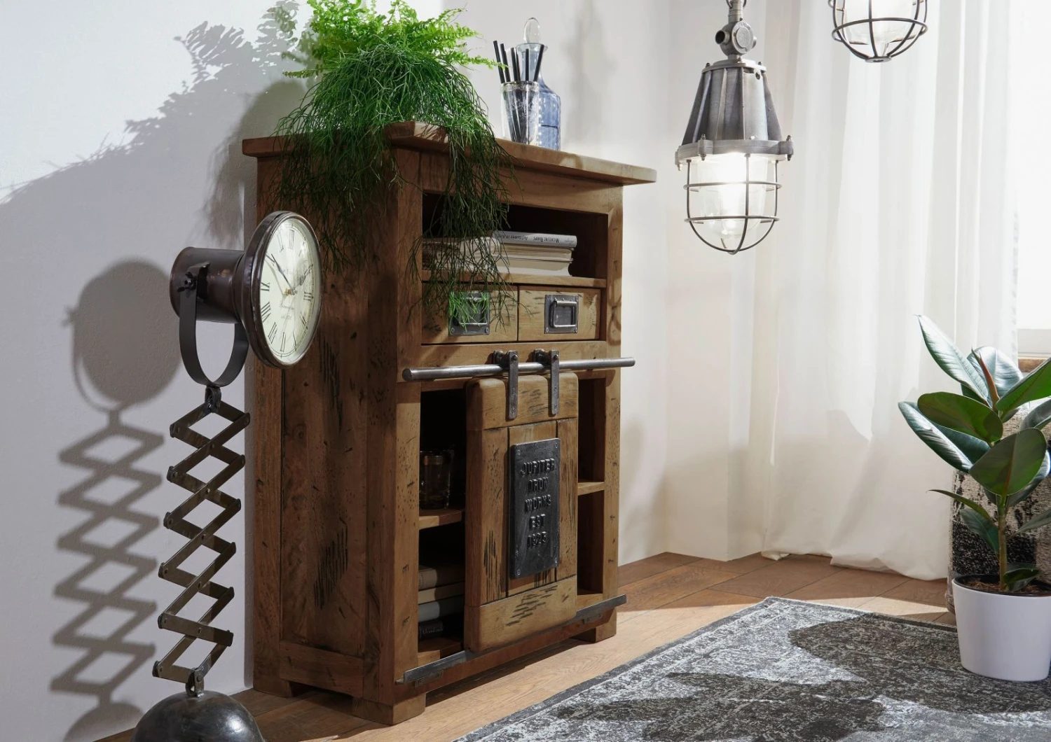 Commode En Bois De Manguier Huilé RAILWAY #452 4 Commode En Bois De Manguier Huilé RAILWAY #452 – Image 4