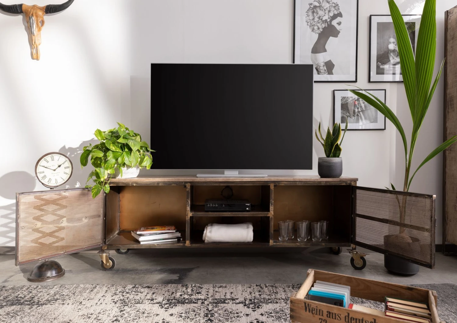 Meuble TV 170x40 Manguier Laqué Brun HEAVY INDUSTRY #233 4 Meuble TV 170x40 Manguier Laqué Brun HEAVY INDUSTRY #233 – Image 4