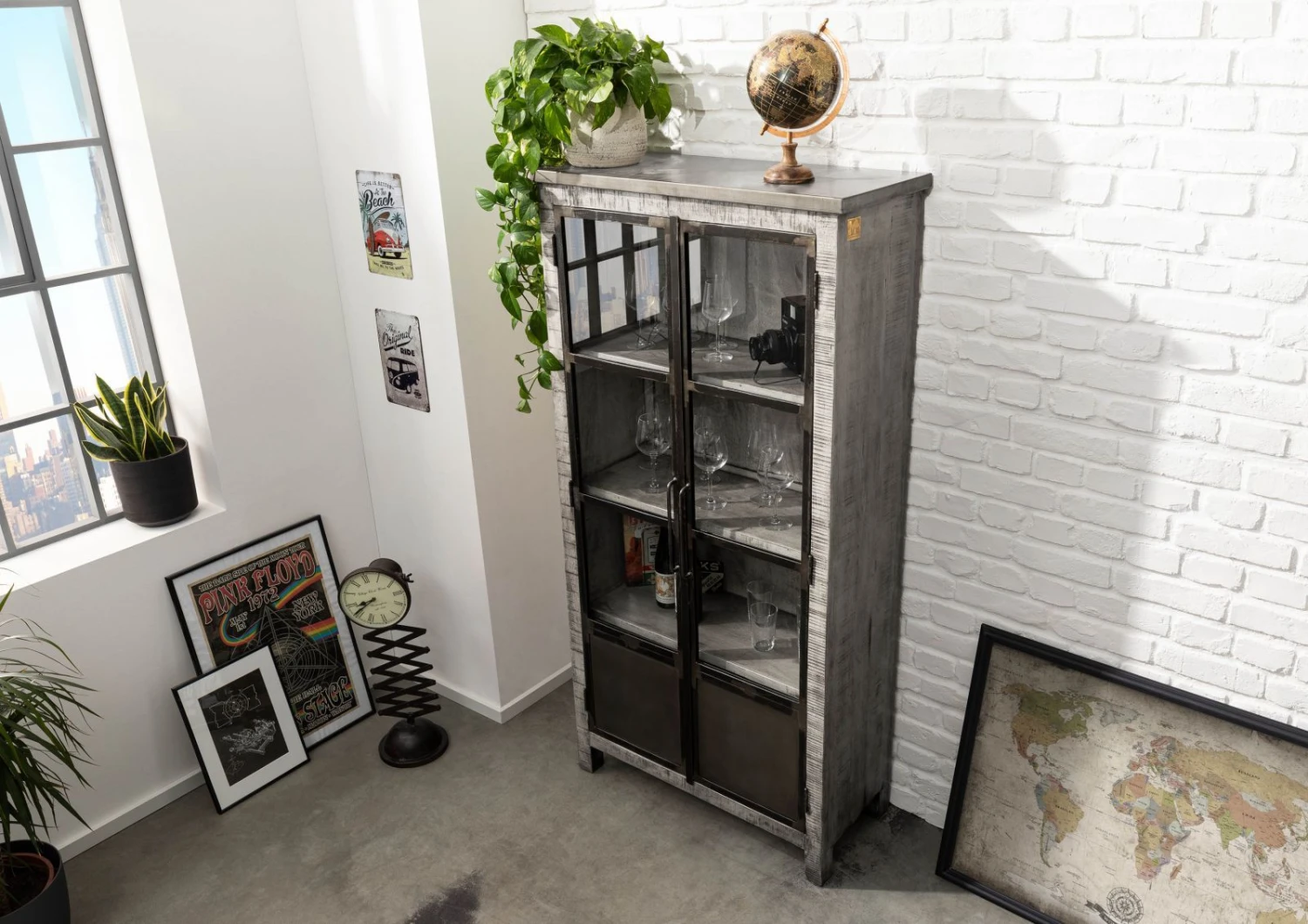 Vitrine 90x40 Manguier Laqué Gris HEAVY INDUSTRY #141 2 Vitrine 90x40 Manguier Laqué Gris HEAVY INDUSTRY #141 – Image 2