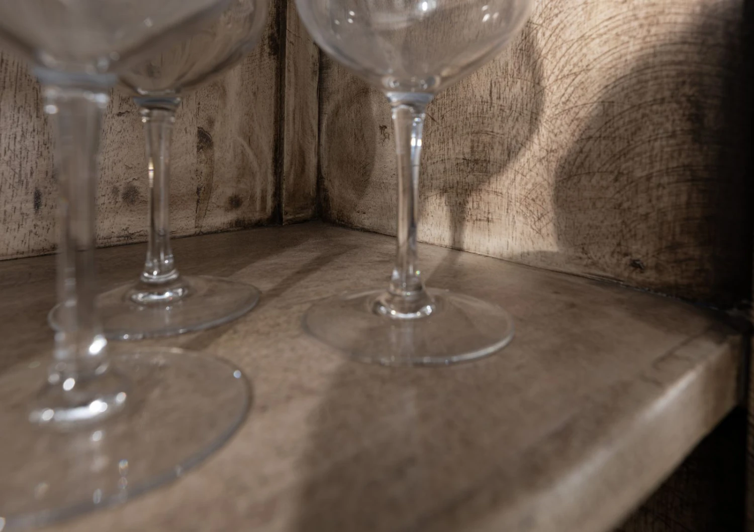 Vitrine 60x40 Manguier Laqué Brun HEAVY INDUSTRY #242 6 Vitrine 60x40 Manguier Laqué Brun HEAVY INDUSTRY #242 – Image 6