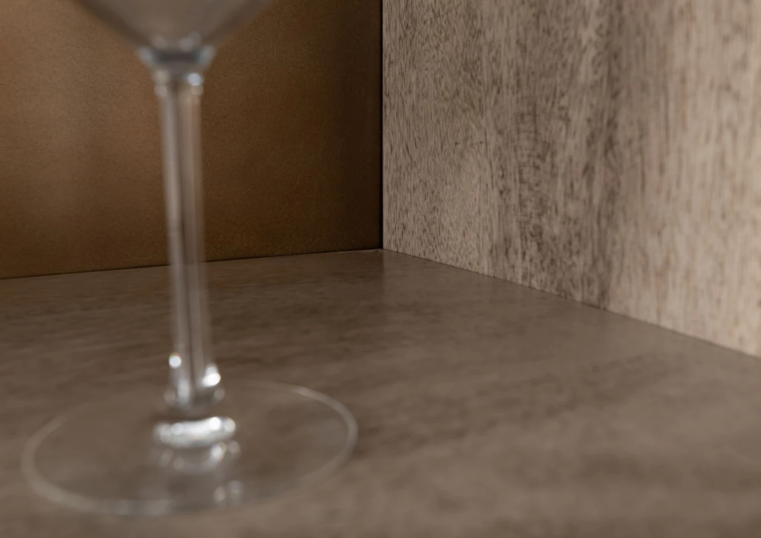 Vitrine 92x40 Manguier Laqué Brun HEAVY INDUSTRY #243 7 Vitrine 92x40 Manguier Laqué Brun HEAVY INDUSTRY #243 – Image 7