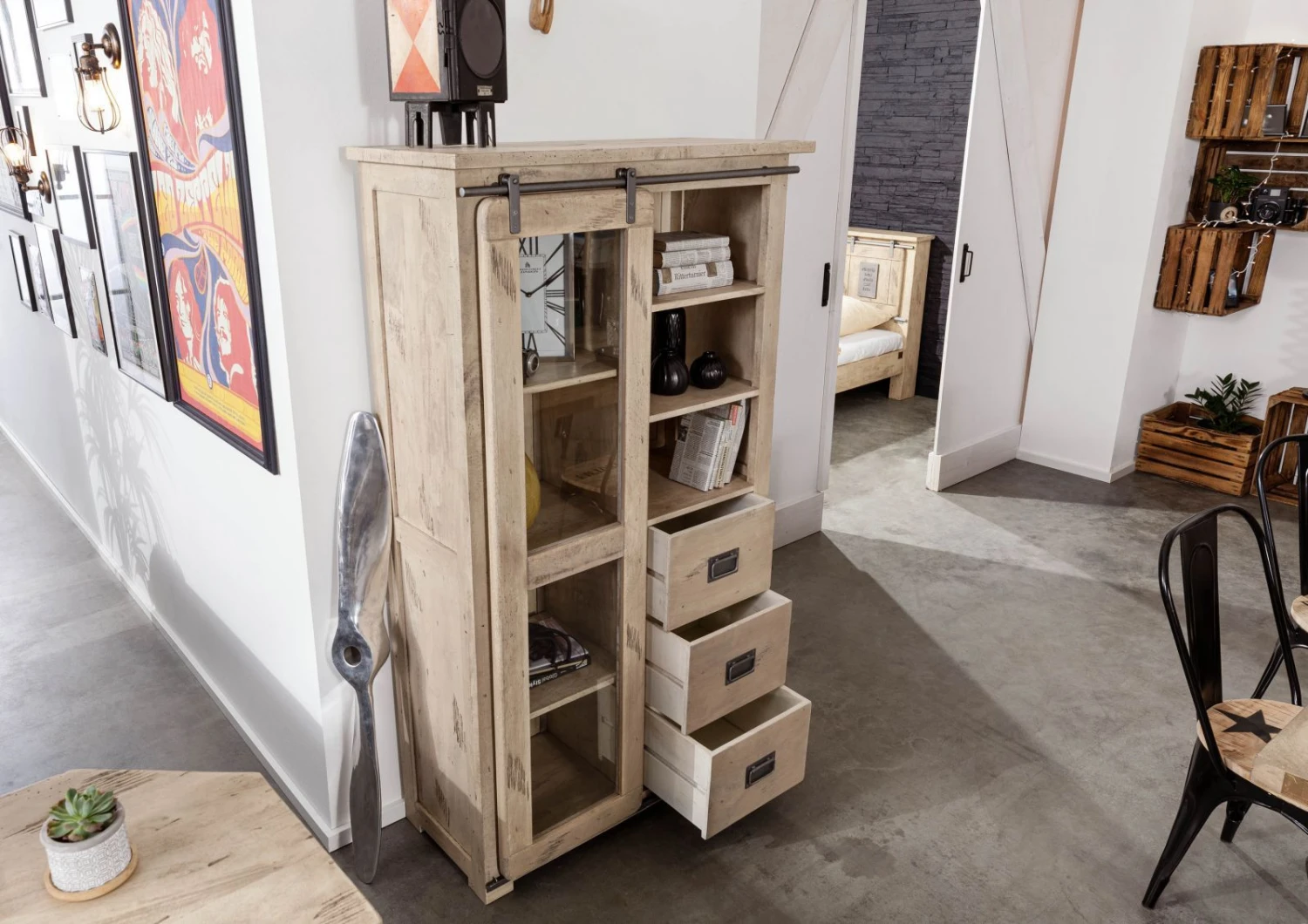 Vitrine 100x45 Manguier Laqué Blanchi RAILWAY #326 4 Vitrine 100x45 Manguier Laqué Blanchi RAILWAY #326 – Image 4