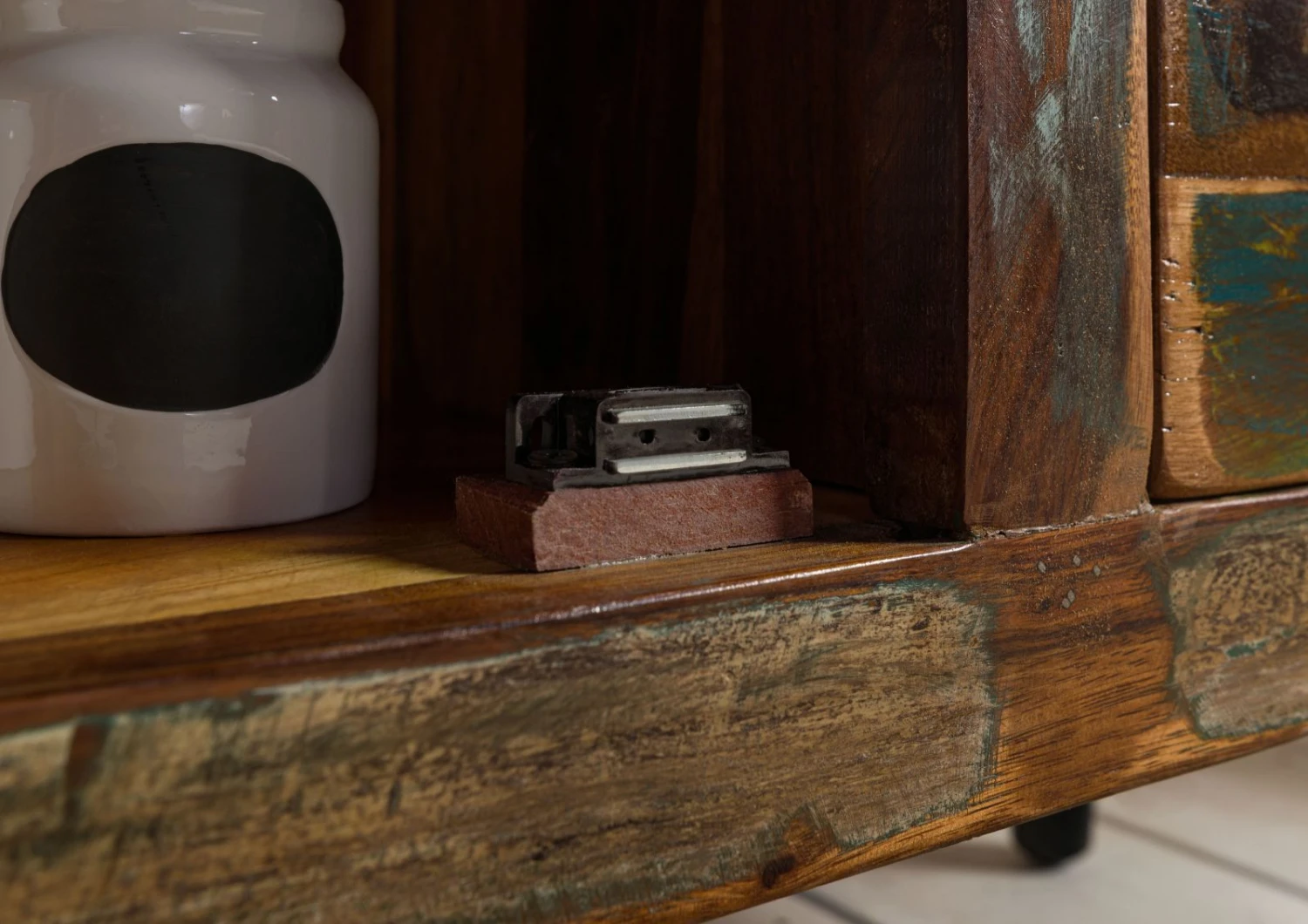 Commode 90x40 Bois De Récupération Laqué Multicolore SIXTIES #114 6 Commode 90x40 Bois De Récupération Laqué Multicolore SIXTIES #114 – Image 6