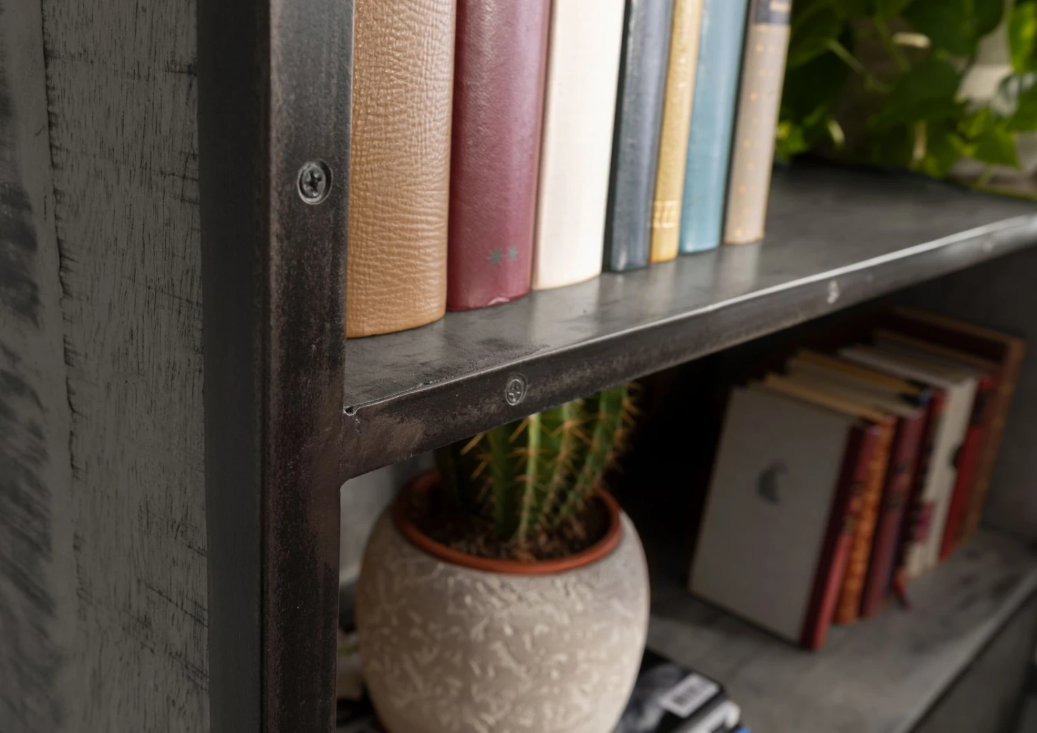 Étagère 100x45 Manguier Laqué Gris HEAVY INDUSTRY #113 5 Étagère 100x45 Manguier Laqué Gris HEAVY INDUSTRY #113 – Image 5