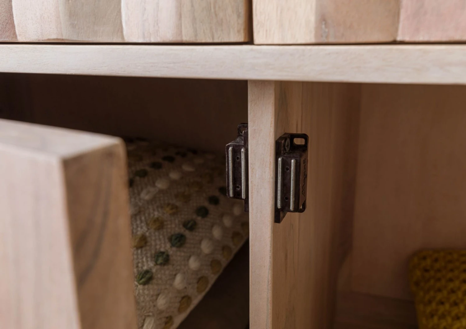 Étagère 115x42 Acacia Laqué Blanc MOSAYK #204 7 Étagère 115x42 Acacia Laqué Blanc MOSAYK #204 – Image 7