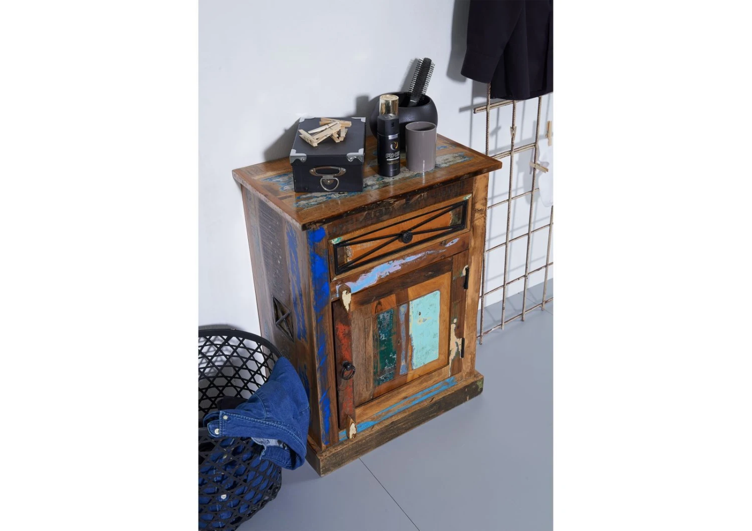 Petite Commode 55x34 Bois De Récupération Laqué Multicolore NATURE OF SPIRIT #100 2 Petite Commode 55x34 Bois De Récupération Laqué Multicolore NATURE OF SPIRIT #100 – Image 2