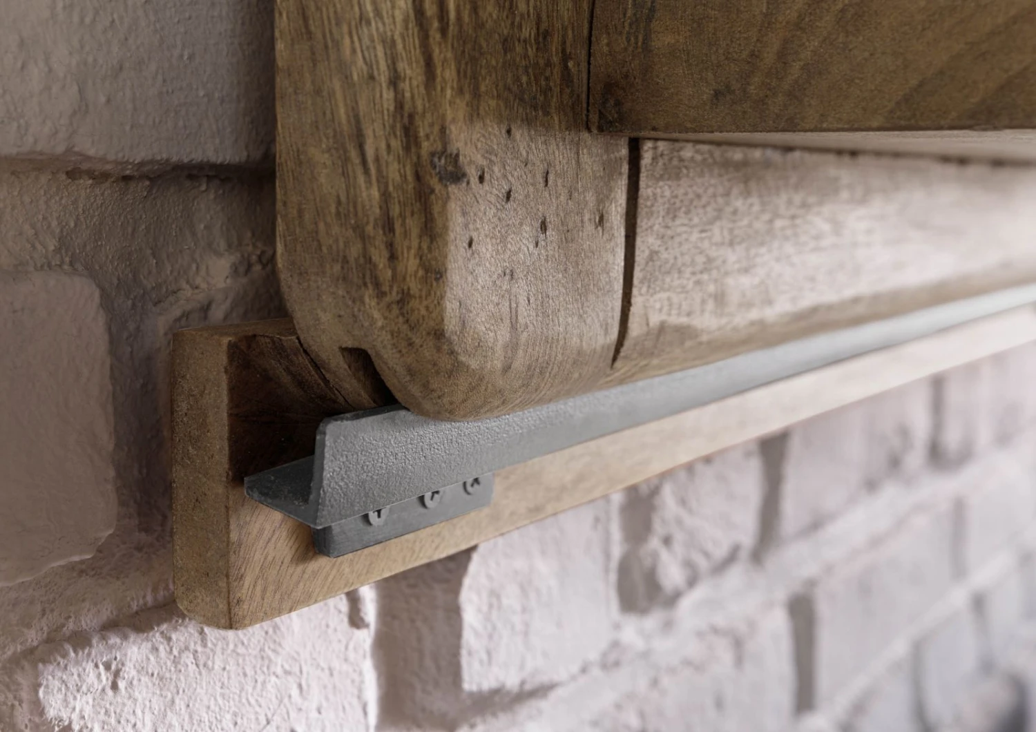 Étagère Murale En Bois De Manguier 180x25x38, Vernis Beige, RAILWAY #391 5 Étagère Murale En Bois De Manguier 180x25x38, Vernis Beige, RAILWAY #391 – Image 5