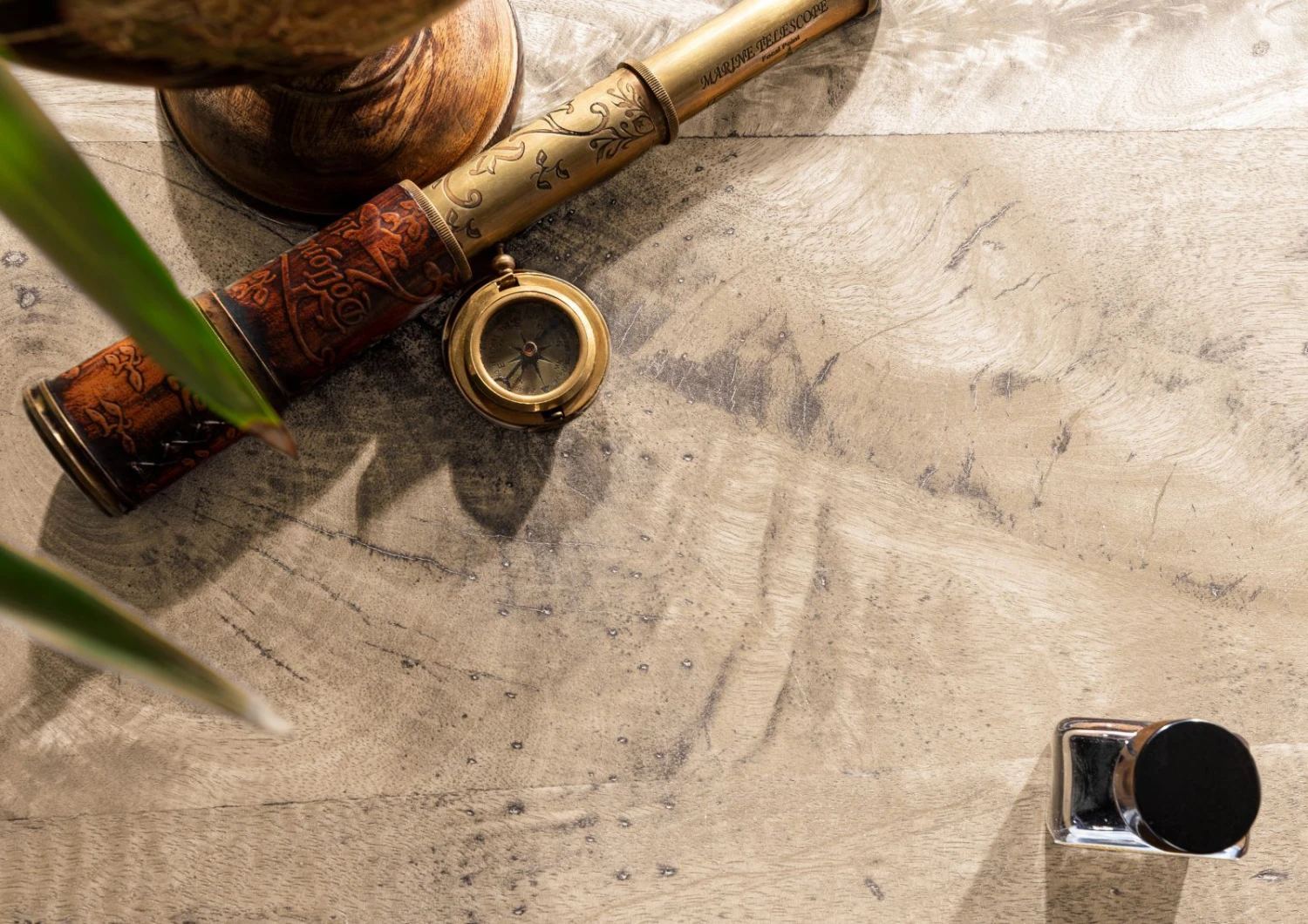 Bureau 140x80 Manguier Laqué Whitewash RAILWAY #361 6 Bureau 140x80 Manguier Laqué Whitewash RAILWAY #361 – Image 6