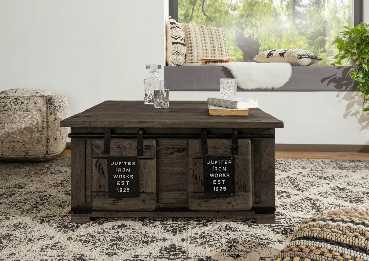 Coffre 90x90 Manguier Laqué Gris RAILWAY #264 2 Coffre 90x90 Manguier Laqué Gris RAILWAY #264 – Image 2