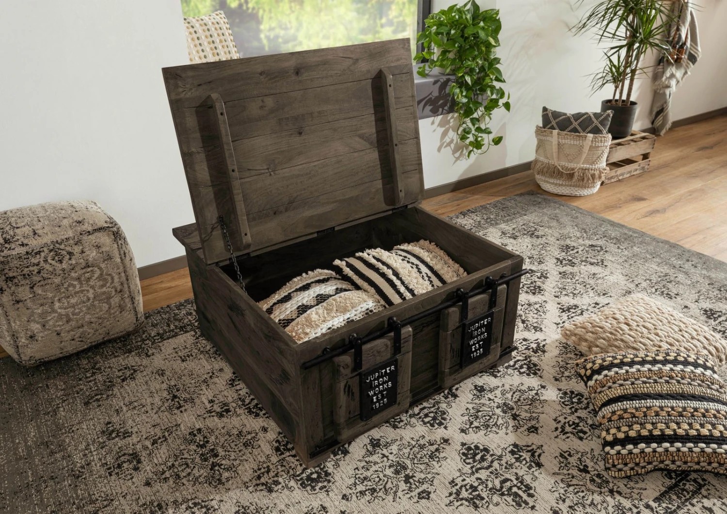 Coffre 90x90 Manguier Laqué Gris RAILWAY #264 4 Coffre 90x90 Manguier Laqué Gris RAILWAY #264 – Image 4