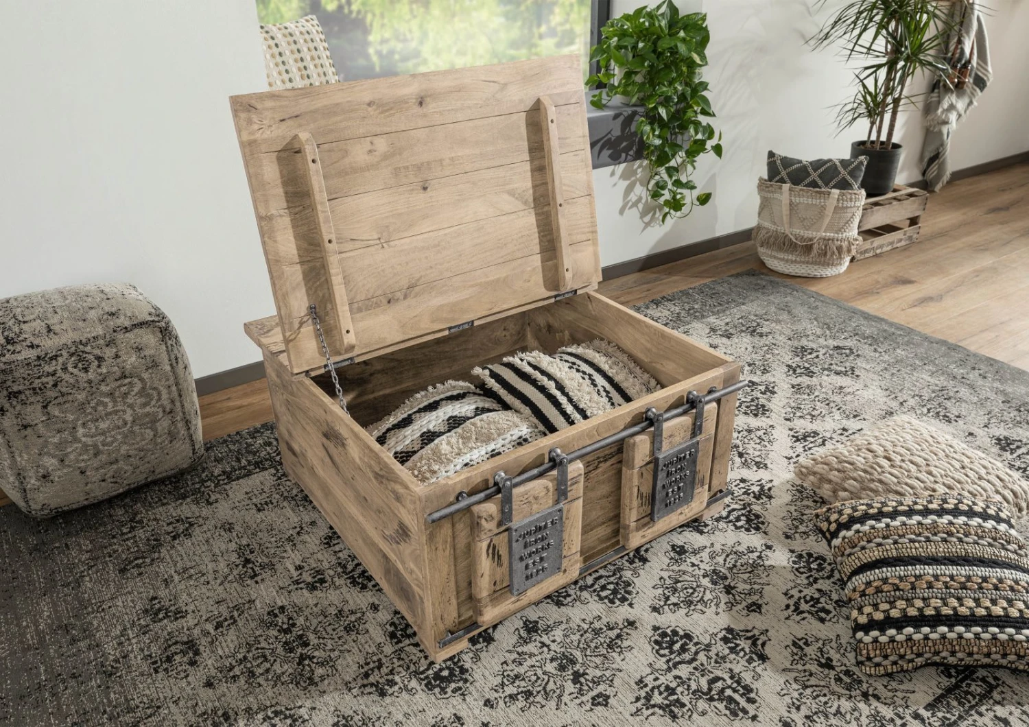 Coffre 90x90 Manguier Laqué Whitewash RAILWAY #364 4 Coffre 90x90 Manguier Laqué Whitewash RAILWAY #364 – Image 4