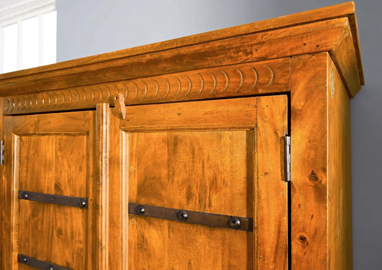 Armoire 108x64 Acacia Laqué Miel OXFORD #0509 5 Armoire 108x64 Acacia Laqué Miel OXFORD #0509 – Image 5