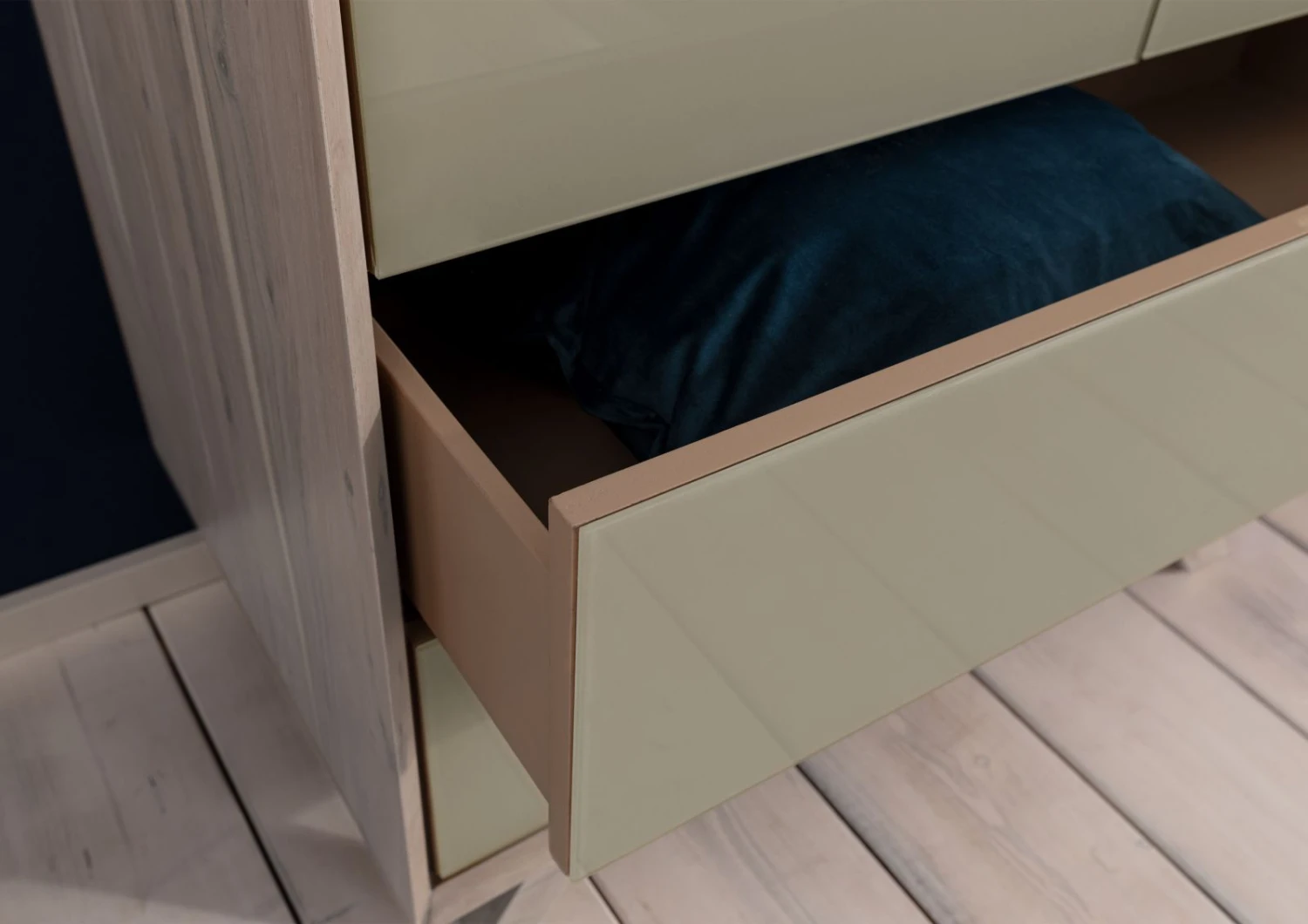 Armoire 90x50 Acacia Laqué Brun Crême TROMSO #002 6 Armoire 90x50 Acacia Laqué Brun Crême TROMSO #002 – Image 6