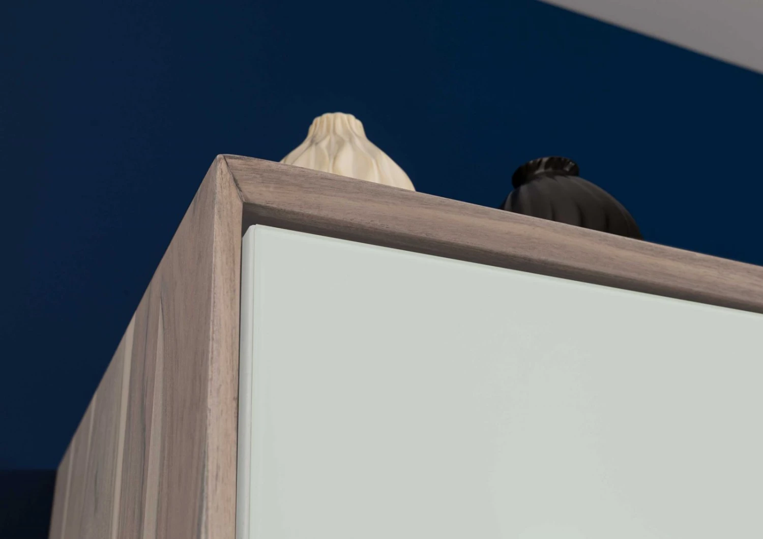 Armoire 100x50 Acacia Laqué Brun-Blanc TROMSO #101 6 Armoire 100x50 Acacia Laqué Brun-Blanc TROMSO #101 – Image 6