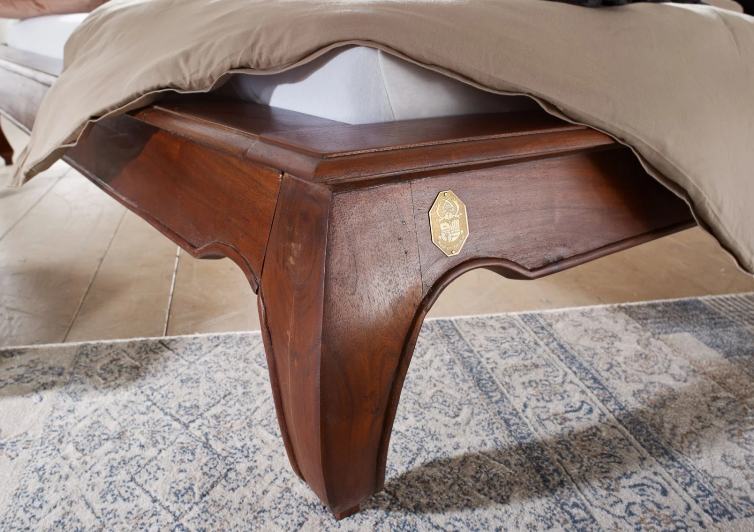 Lit Double 160x200 Acacia Laqué Nougat OPIUM #263 3 Lit Double 160x200 Acacia Laqué Nougat OPIUM #263 – Image 3