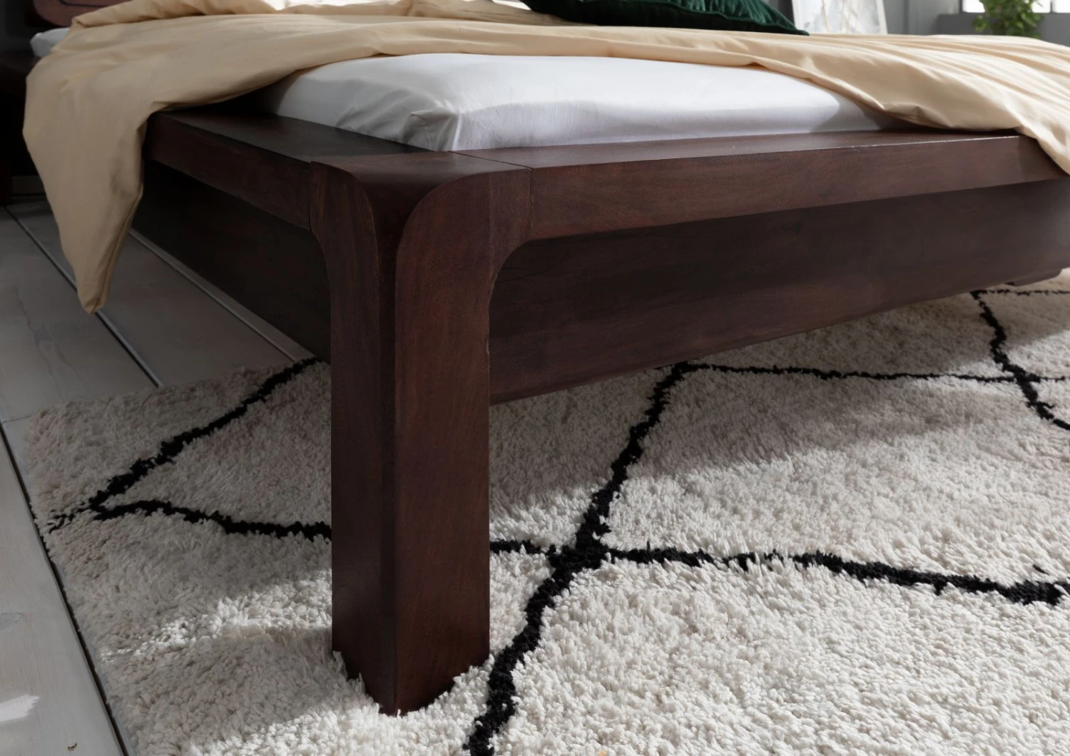 Lit Double 180x200 Acacia Laqué Tabac BUENO #030 5 Lit Double 180x200 Acacia Laqué Tabac BUENO #030 – Image 5