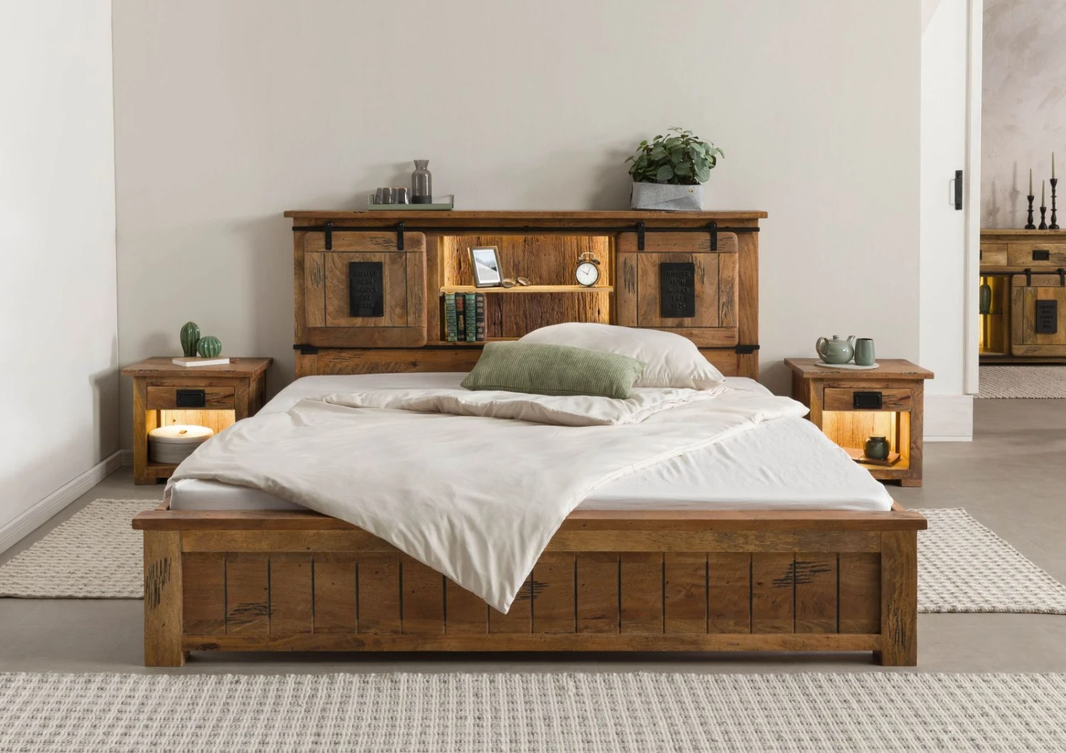 Lit En Bois De Manguier / Bois De Récupération 200x200 Naturel Laqué RAILWAY LUX #113 1 Lit En Bois De Manguier / Bois De Récupération 200x200 Naturel Laqué RAILWAY LUX #113