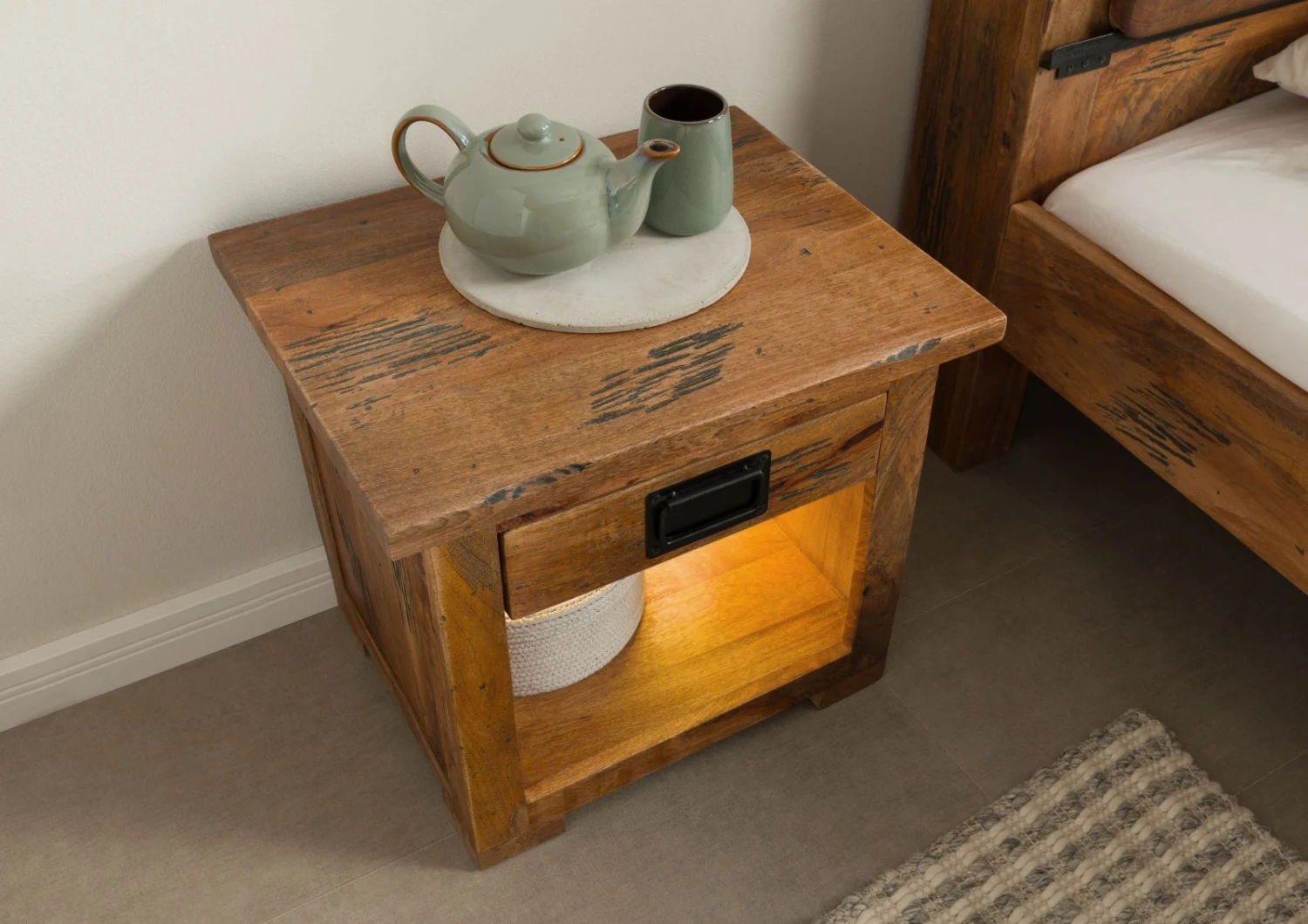 Table De Nuit En Bois De Manguier / Bois De Récupération 50x40x45 Naturel Laqué RAILWAY LUX #160 2 Table De Nuit En Bois De Manguier / Bois De Récupération 50x40x45 Naturel Laqué RAILWAY LUX #160 – Image 2