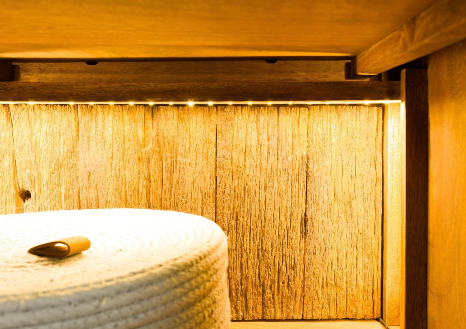 Table De Nuit En Bois De Manguier / Bois De Récupération 50x40x45 Naturel Laqué RAILWAY LUX #160 6 Table De Nuit En Bois De Manguier / Bois De Récupération 50x40x45 Naturel Laqué RAILWAY LUX #160 – Image 6