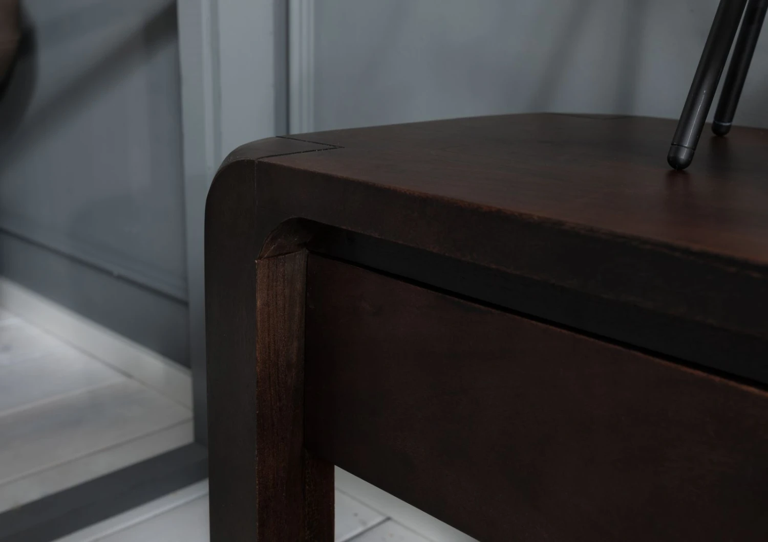 Table De Nuit 60x40 Acacia Laqué Tabac BUENO #035 6 Table De Nuit 60x40 Acacia Laqué Tabac BUENO #035 – Image 6