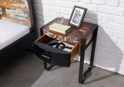 Table De Nuit 50x40 Bois De Récupération Laqué Multicolore INDUSTRIAL #11 11 Table De Nuit 50x40 Bois De Récupération Laqué Multicolore INDUSTRIAL #11 -Massivmoebel24 09 681 811 0011 4