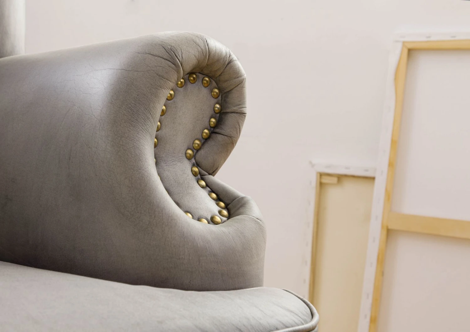Fauteuil à Oreille En Cuir Véritable Gris CHESTERFIELD #201 6 Fauteuil à Oreille En Cuir Véritable Gris CHESTERFIELD #201 – Image 6