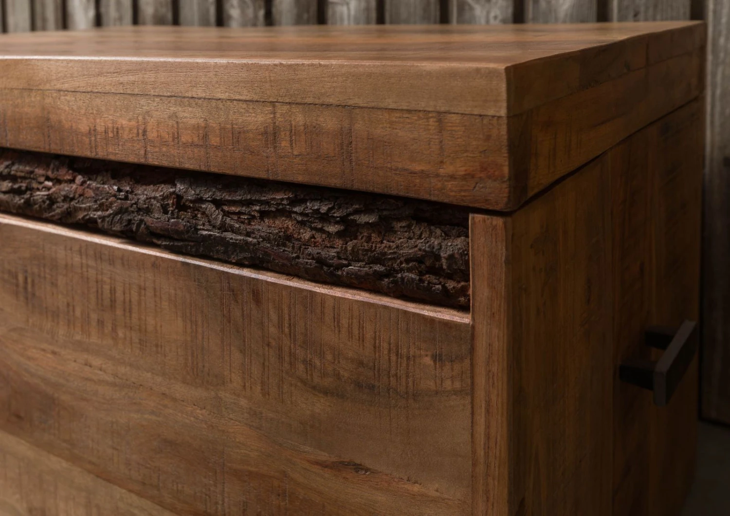 Coffre En Bois D'Acacia 80x40x40 Naturel Laqué BARK #123 7 Coffre En Bois D'Acacia 80x40x40 Naturel Laqué BARK #123 – Image 7