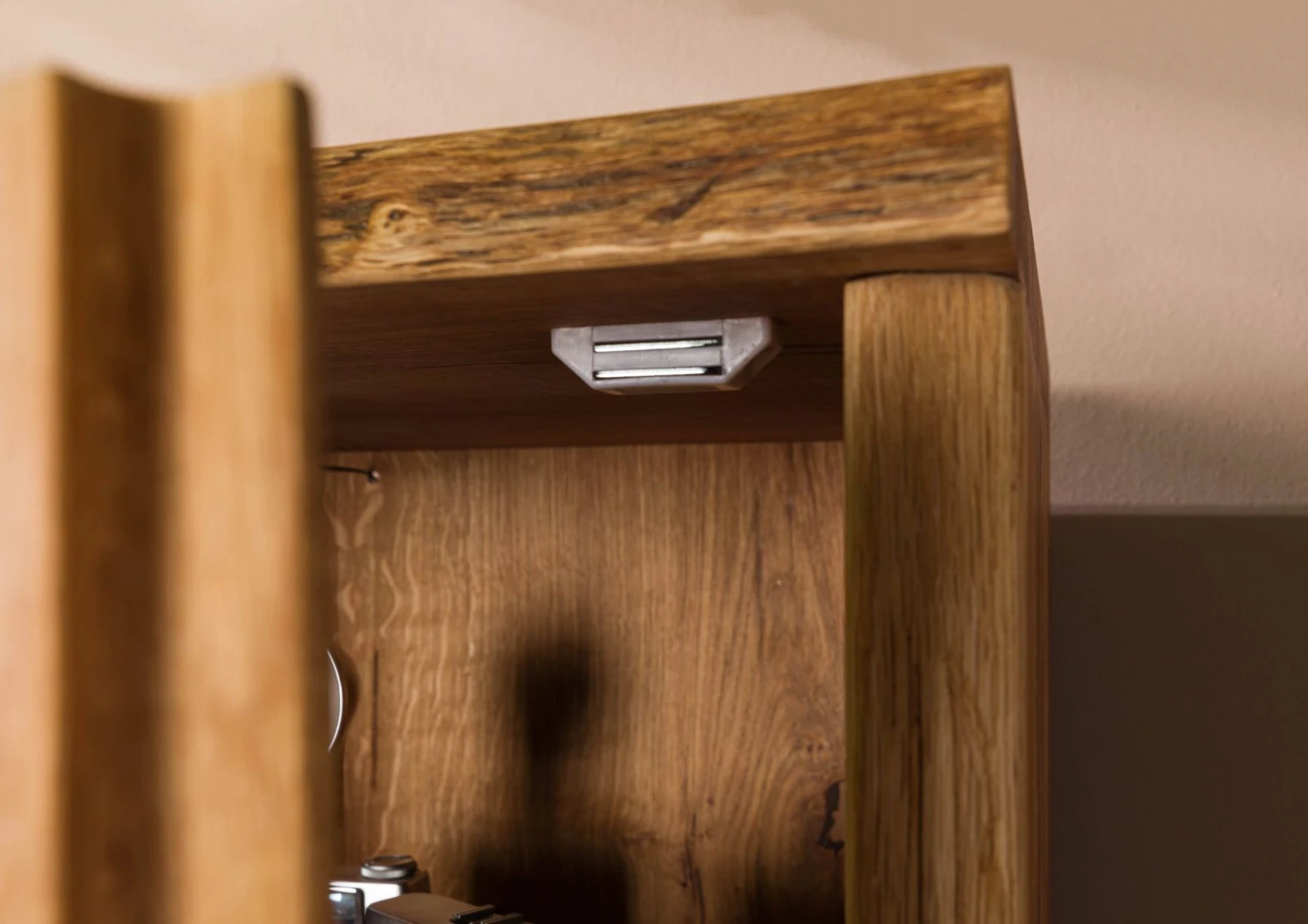 Vitrine 81x45 Chêne Sauvage Huilé Bois Naturel PURE OAK #107 4 Vitrine 81x45 Chêne Sauvage Huilé Bois Naturel PURE OAK #107 – Image 4