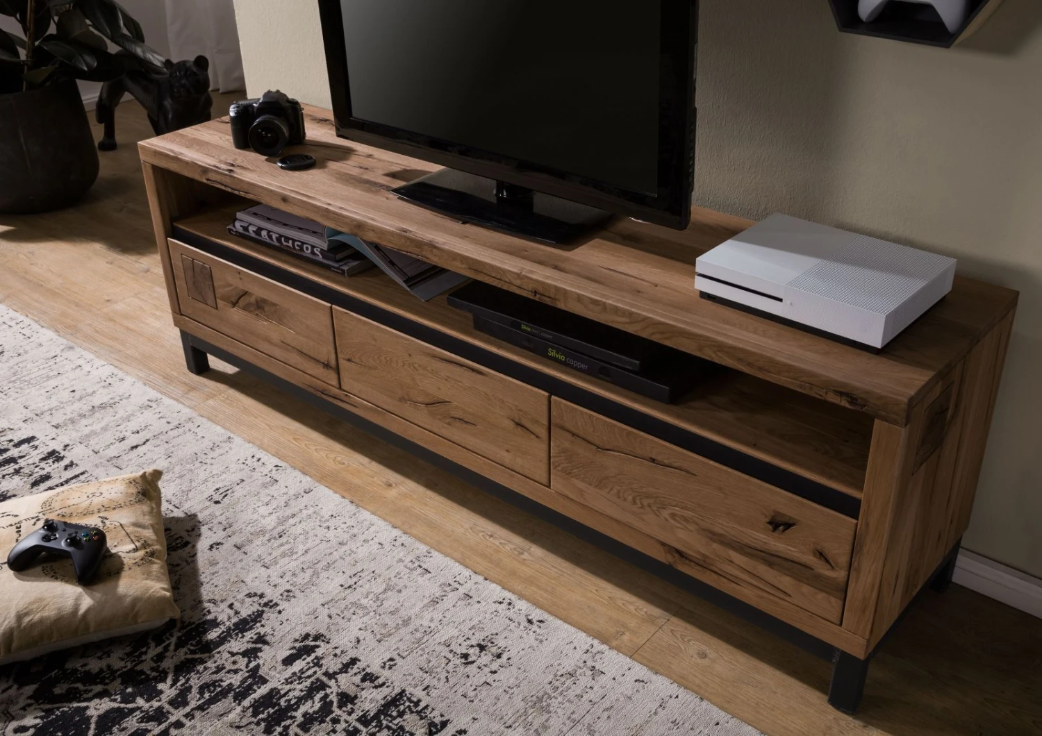 Meuble TV 170x40 Chêne Sauvage Huilé Tabacco Brown VILLANDERS #314 2 Meuble TV 170x40 Chêne Sauvage Huilé Tabacco Brown VILLANDERS #314 – Image 2