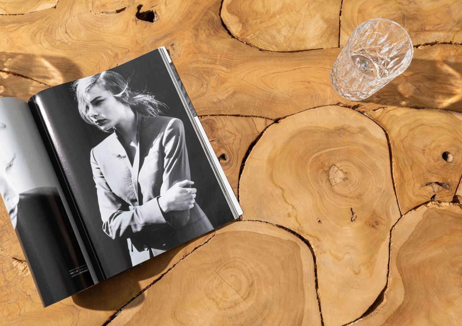 Table Basse 140x60 Teck Laqué Teck Naturel UNIKA #188 5 Table Basse 140x60 Teck Laqué Teck Naturel UNIKA #188 – Image 5