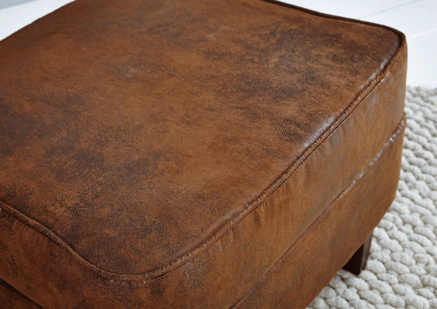 Repose-pied 56x67 100% Polyester Brun CHESTERFIELD 4 Repose-pied 56x67 100% Polyester Brun CHESTERFIELD – Image 4