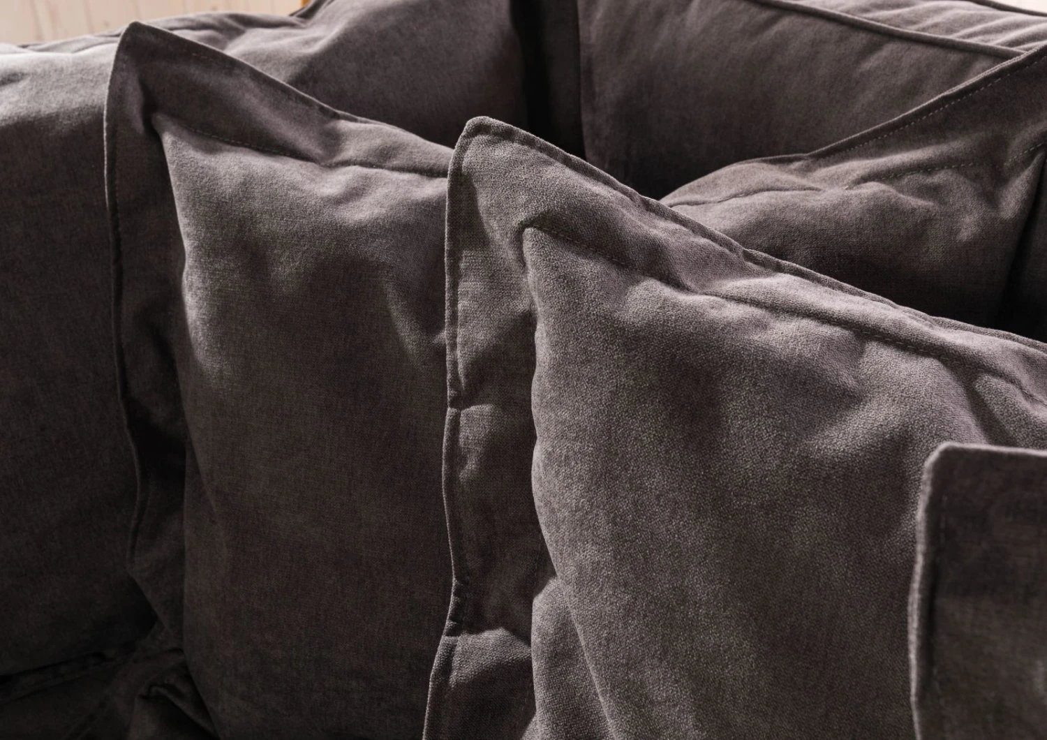 Canapé 3 Places En Polyester Gris Taupe SYLT 5 Canapé 3 Places En Polyester Gris Taupe SYLT – Image 5